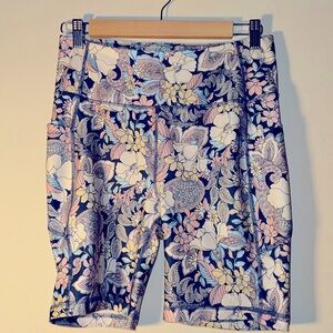 Women’s Tahari Sport Shorts, Size Medium